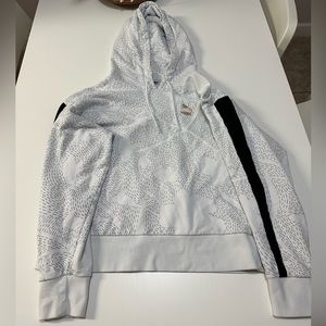 Black and white Puma hoddie